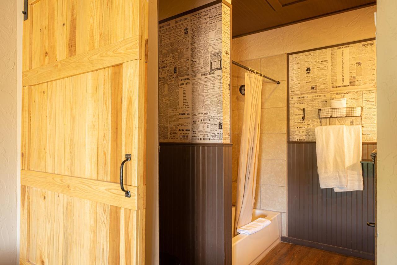 -Pet Friendly- Miners Cabin #6 - King Bed With Private Balcony Tombstone Zewnętrze zdjęcie
