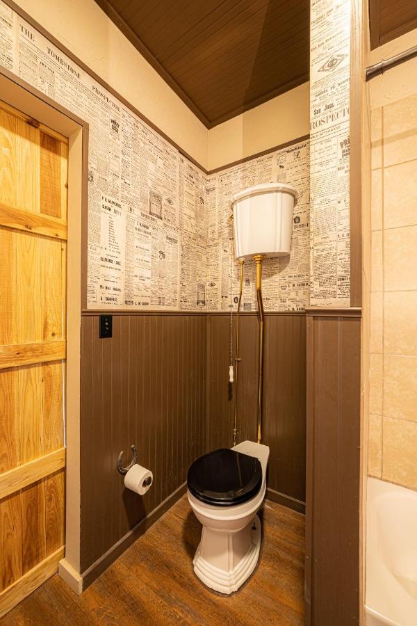 -Pet Friendly- Miners Cabin #6 - King Bed With Private Balcony Tombstone Zewnętrze zdjęcie