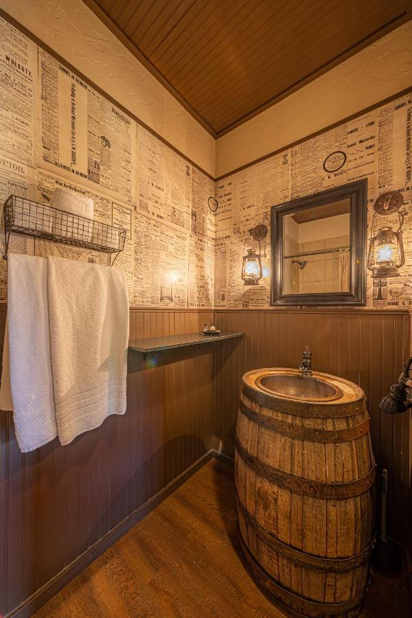 -Pet Friendly- Miners Cabin #6 - King Bed With Private Balcony Tombstone Zewnętrze zdjęcie